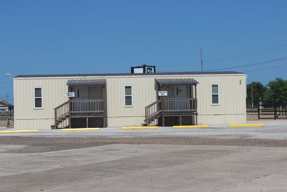 6256 SW Moody St, Victoria, TX 77905